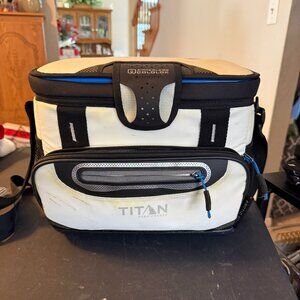 Titan Deep Freeze Zipperless Coldlok Hardbody  Cooler